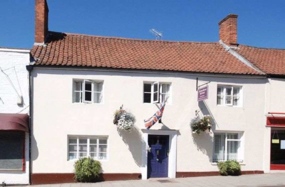 6&nbsp;Bedroom&nbsp;Detached